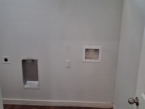 5th image of 1307 W 33rd St