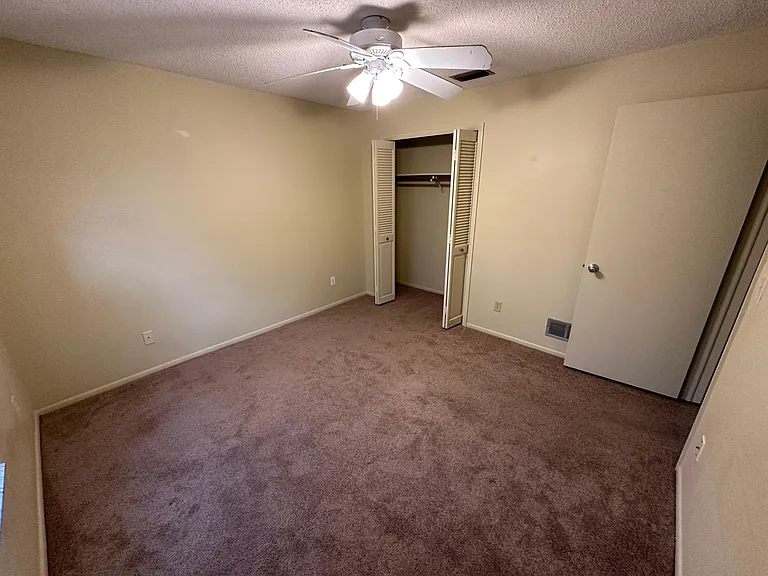 1939 Arvis Cir W — Photo 21