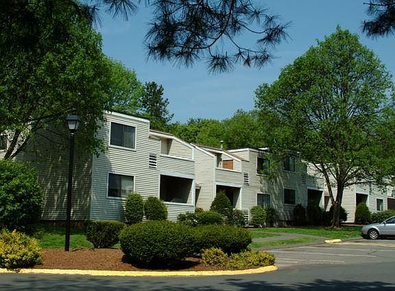 3rd image of 101 Meyers Dr #504