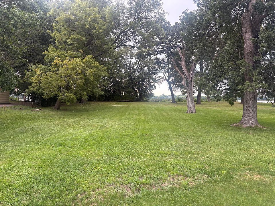 2nd image of 370 77th St SE