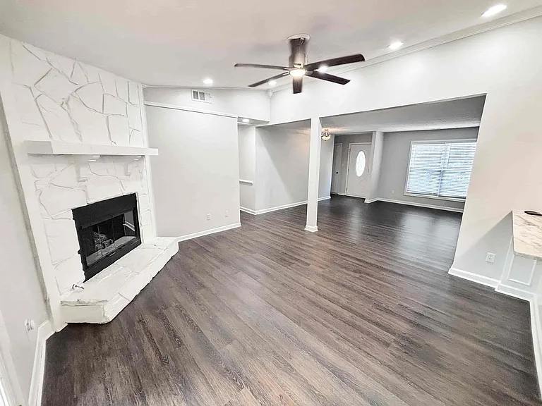 1552 Blackwell Rd — Photo 7