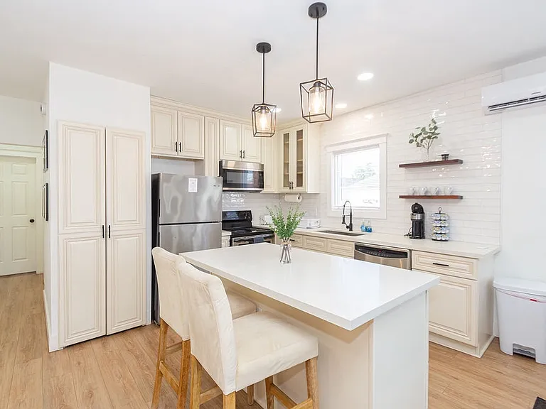 102 S Lockwood Dr #3 — Photo 8