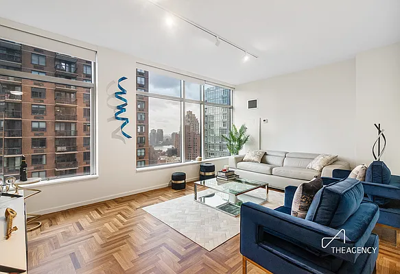 Rented by The Agency | media 1