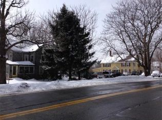 33 Elm St, Salisbury, MA 01952