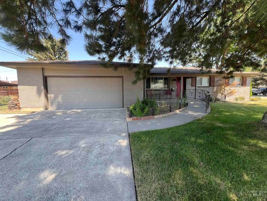 760 E 16 N, Mountain Home, ID 83647
