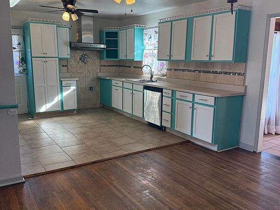 4th image of 920 39th St