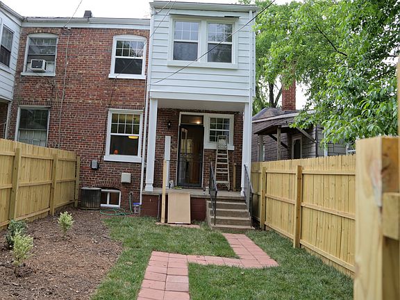 2nd image of 2025 Maplewood Ave