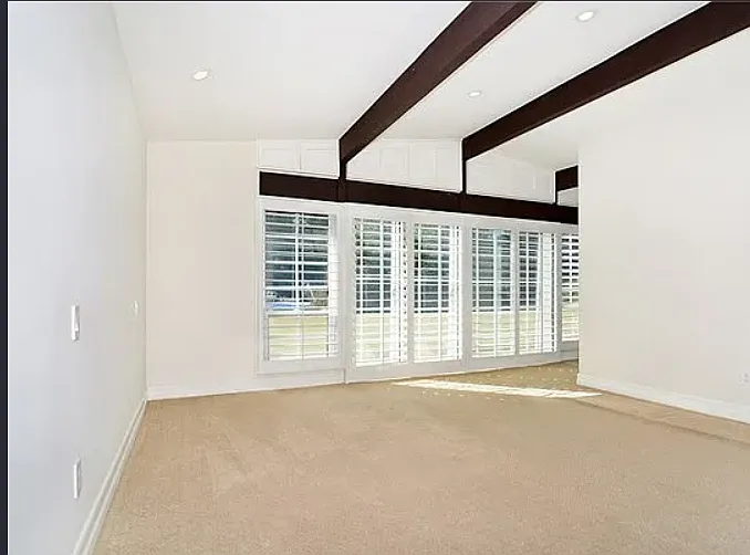 3970 Ellenita Ave — Photo 3