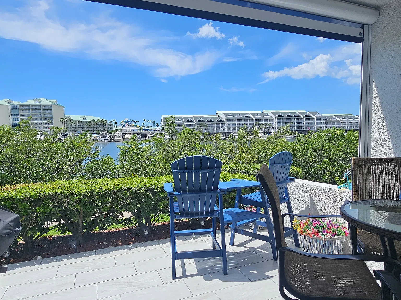 2 bed, 1050 sqft, $2,900 — Photo 2