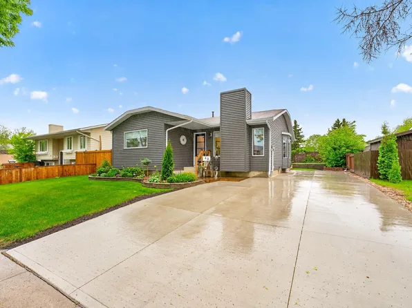 42 Attwood Dr, Saint Albert, AB T8N 3A6