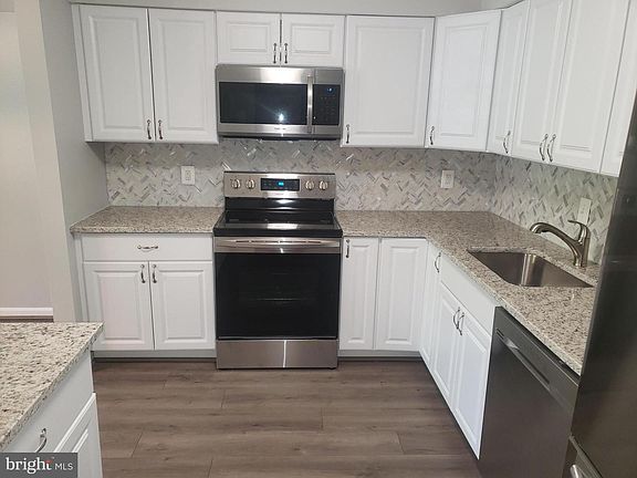 5th image of 27 Pickering Ct APT 102