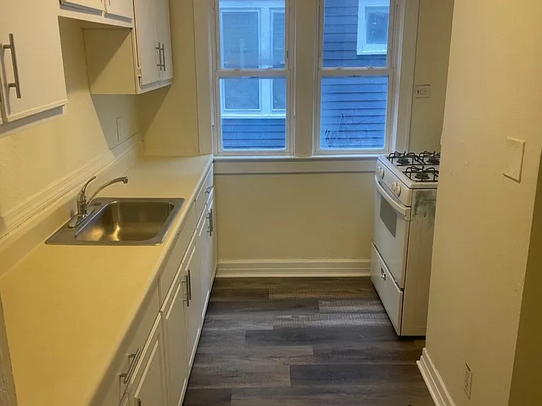 1605 Hillcrest Rd #1 — Photo 12