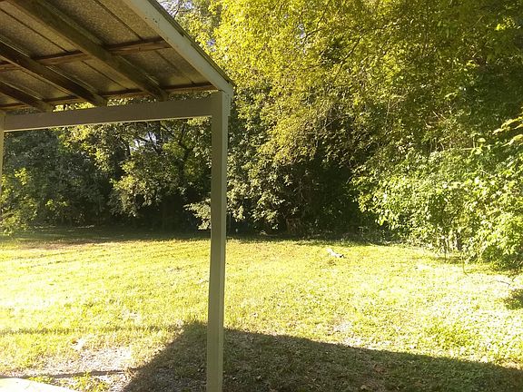 VERY private, flat back yard. Great for two legged, or 4 legged play.