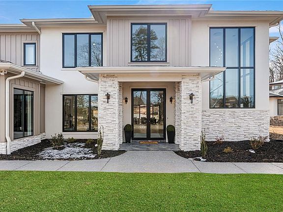 5th image of 4805 Moore Rd