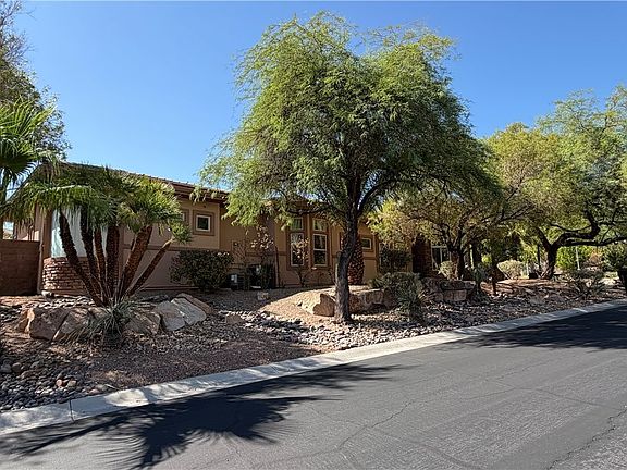 2nd image of 490 Toucan Ridge Ct
