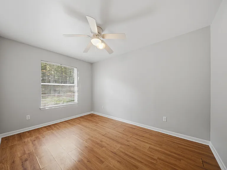 4800 Leah Ln — Photo 15