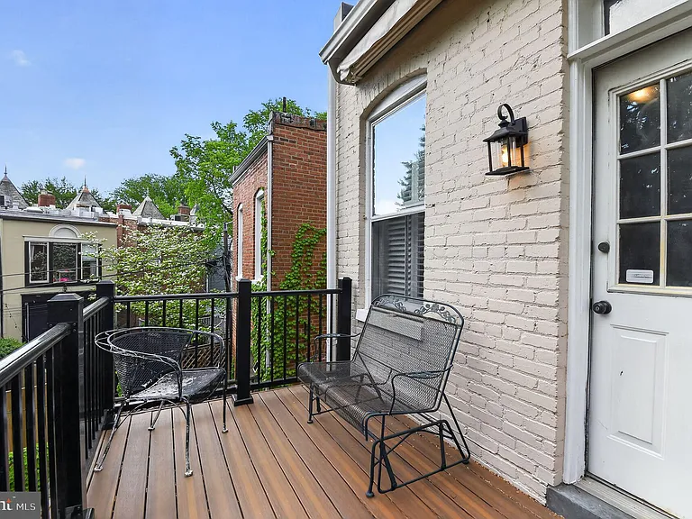 1319 Massachusetts Ave SE — Photo 27