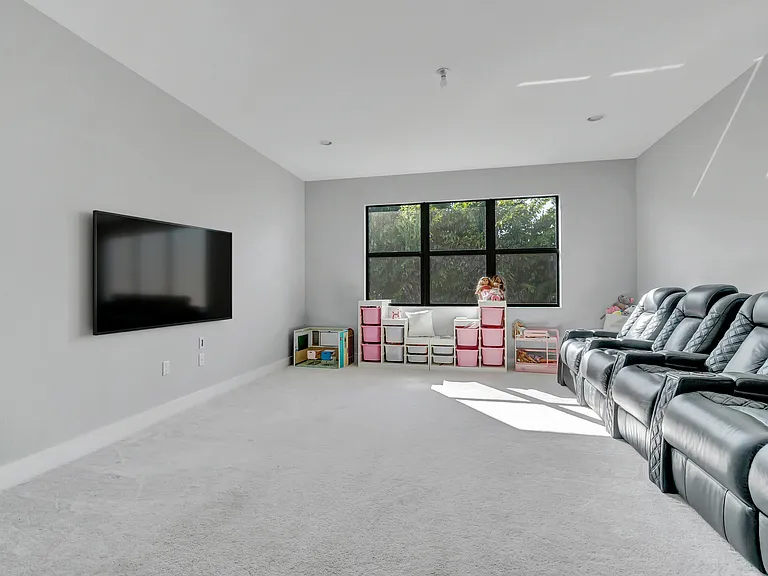 17081 Five Waters Ave — Photo 34