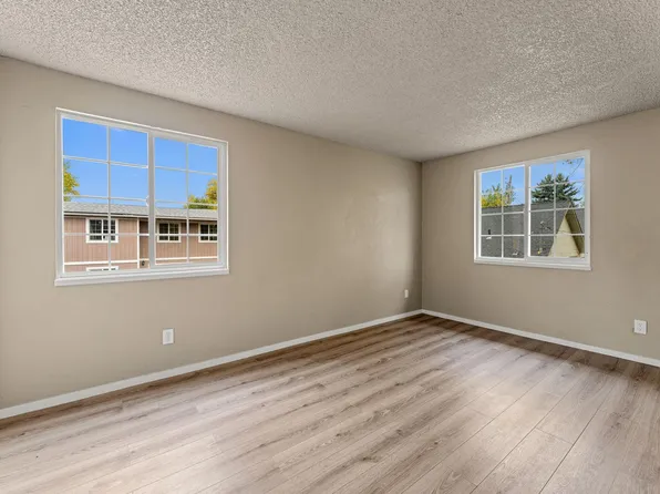 1215 W Main St APT G, Medford, OR 97501