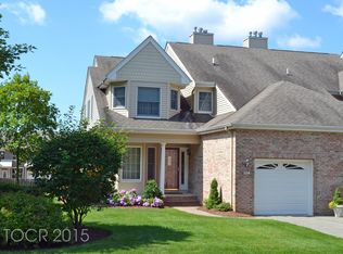 134 Carriage Ct, Allendale, NJ 07401