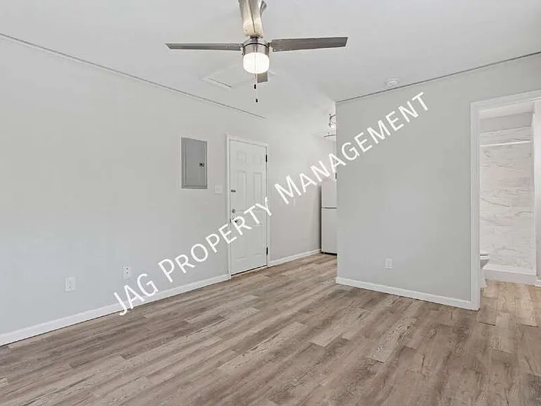 1123 Lasalle St #8 — Photo 9