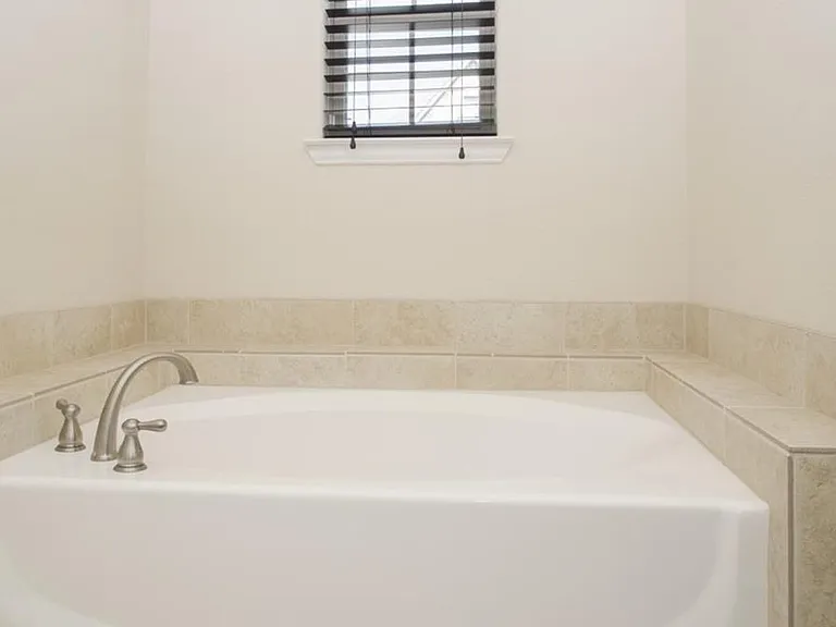 1821 Cortez Ln — Photo 12