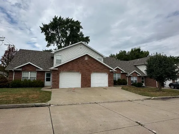 3400 N Ten Mile Dr #C, Jefferson City, MO 65109