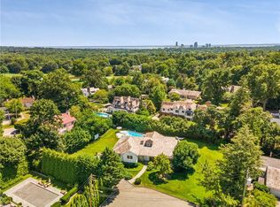 5 Paddington Cir, Bronxville, NY 10708