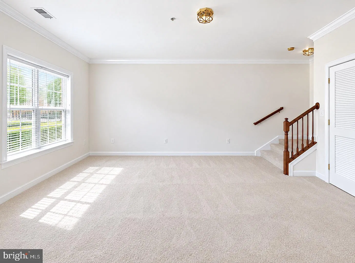 3 bed, 2.5 bath, 1694 sqft, $2,950 — Photo 4