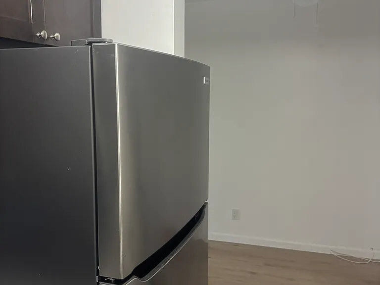 521 NE 45th St #7 — Photo 14