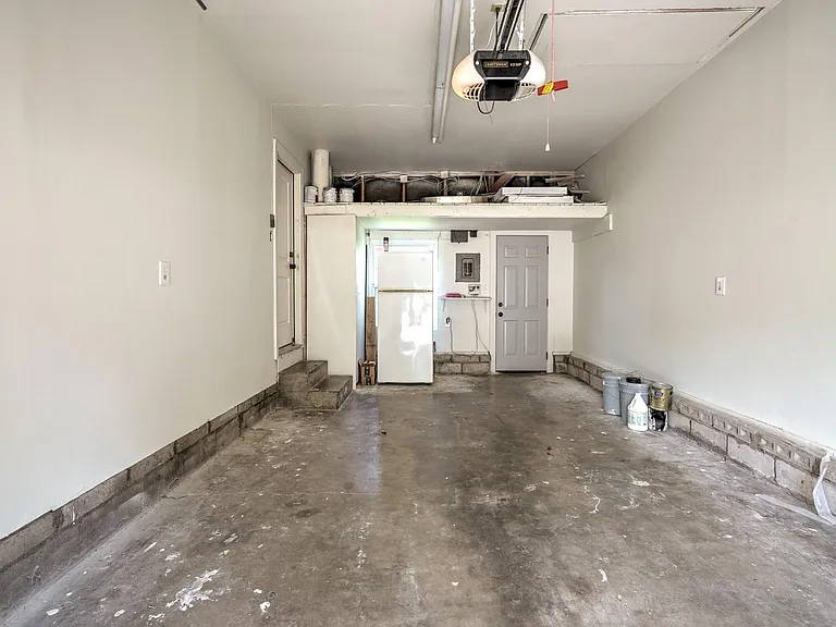 2742 S Gary Dr — Photo 13
