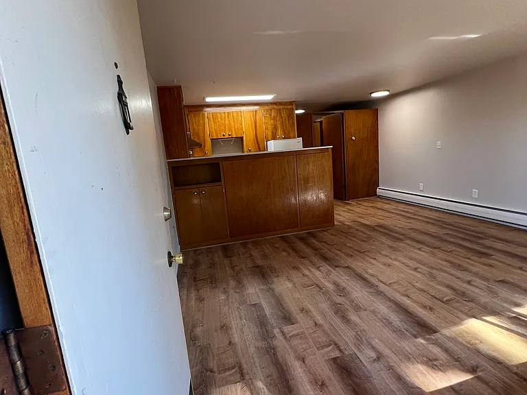 103 E Lynn St #102 — Photo 6