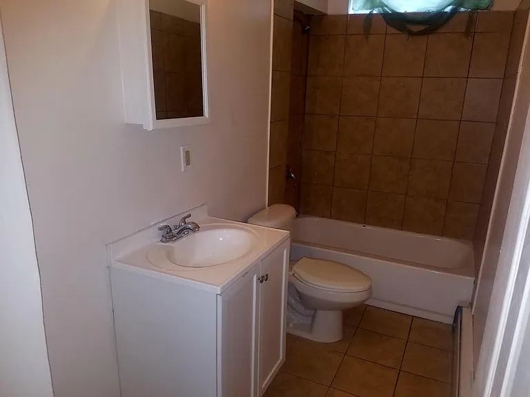 67 Williams St #2 — Photo 5