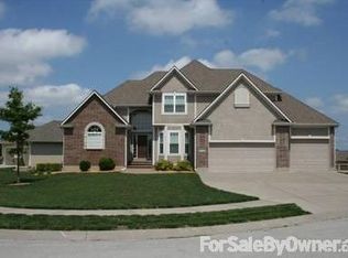 4521 SW Raintree Dr, Lees Summit, MO 64082