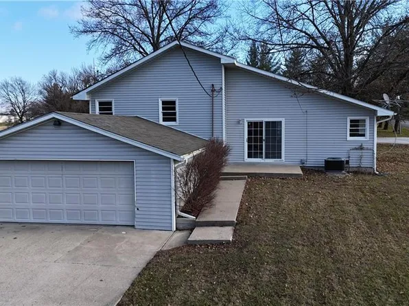 1302 Orchard Ln, Stewartsville, MO 64490