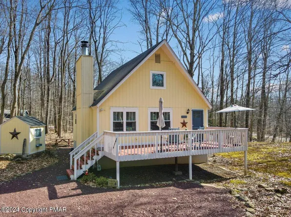 5102 Tenicum Dr, Pocono Lake, PA 18347