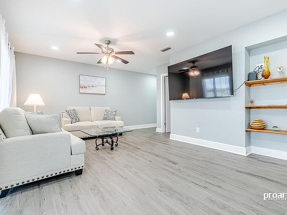 4th image of 4000 Gulf Terrace Dr Unit 206