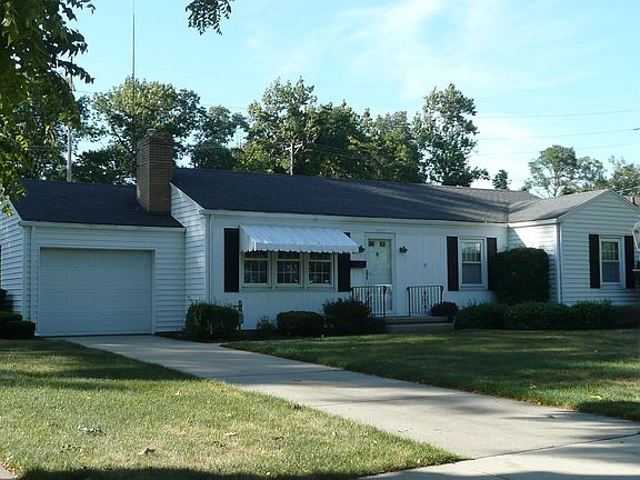 2nd image of 1711 Belmont Ave