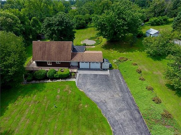 3rd image of 31 Chestnut Ln