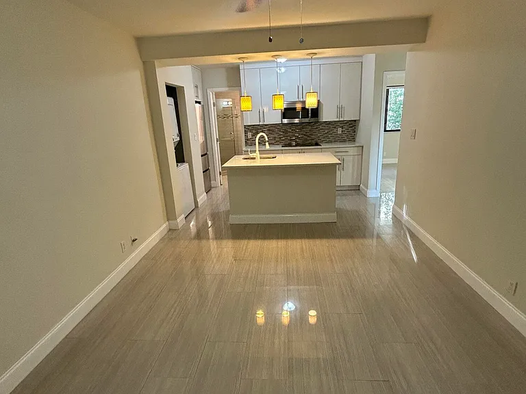 916 NE 15th Ave #3 — Photo 2
