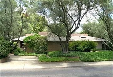 4711 Marguerite Way photo 1