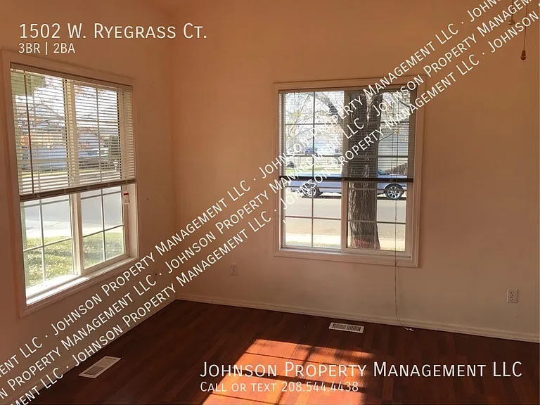 1502 W Ryegrass Ct — Photo 8