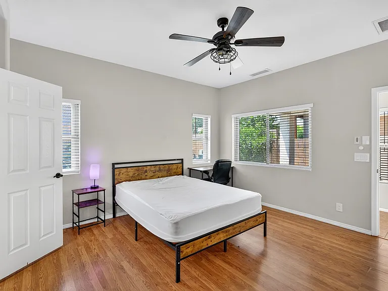 697 W Oak Tree Ln — Photo 16