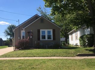 209 17th Ave, Naplate, IL 61350