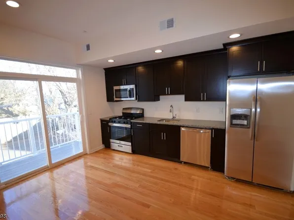 105 Center St #2, Garwood, NJ 07027