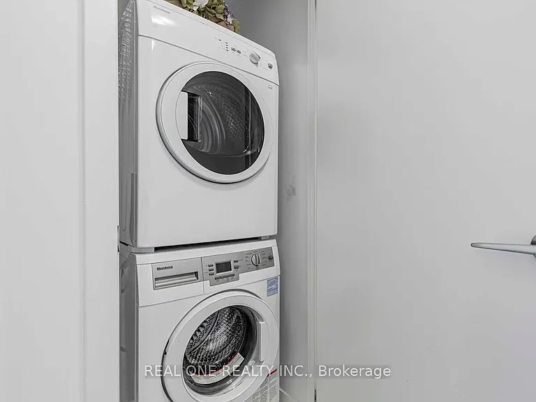 125 Redpath Ave #Penthouse 112 — Photo 11