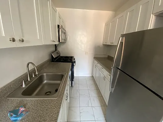 Rented by Contact Realty | media 8