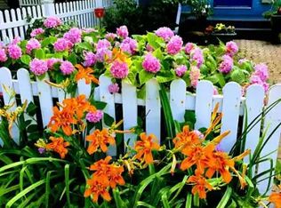 84 Cambridge Ave #1A, Toronto, ON M4K2L4