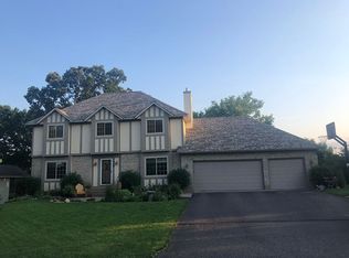 816 Trotters Rdg, Eagan, MN 55123