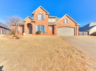 20 Eaton Pl, Edmond, OK 73034